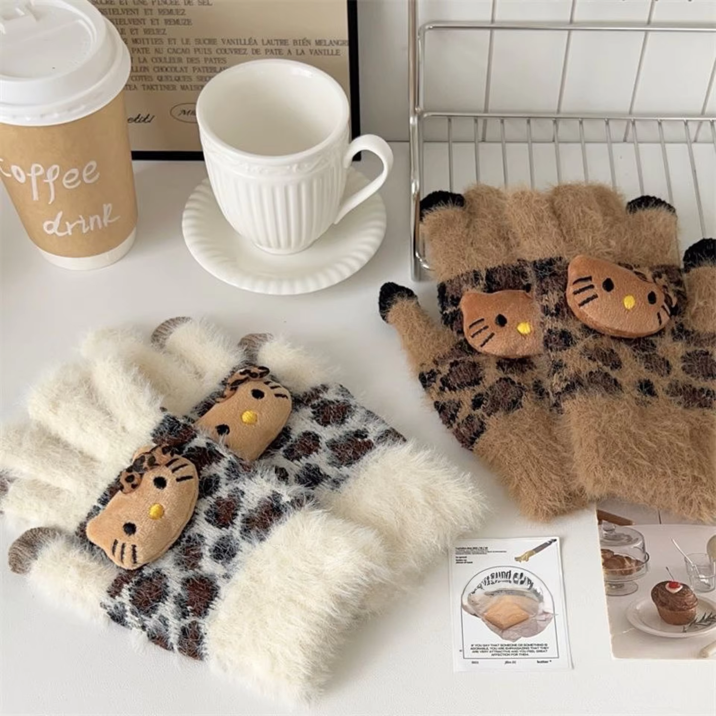 Kitty Leopard Plush Gloves – Cute Windproof Winter Gloves for Girls & Students