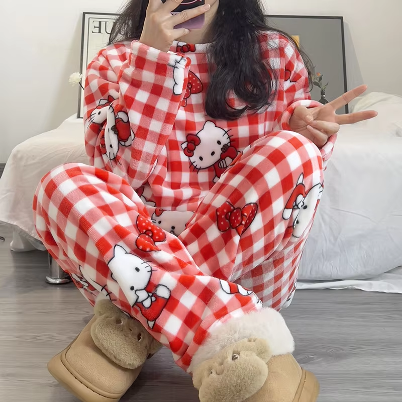 Kitty Nightwear – Thickened Coral Fleece Pajamas for Women, Cute KT Cat Flannel Autumn/Winter Home Suit Set