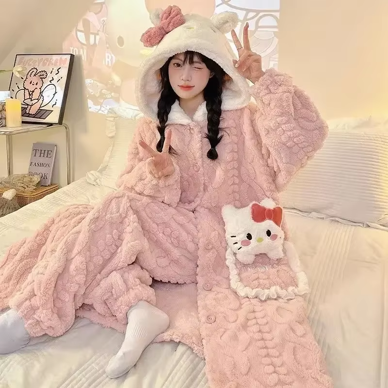 ❄️ Hello Kitty Velvet Pajamas – Stay cute & cozy! 💕